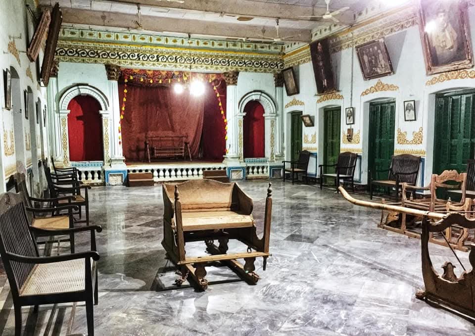 The reception hall inside Dhenkanal Palace